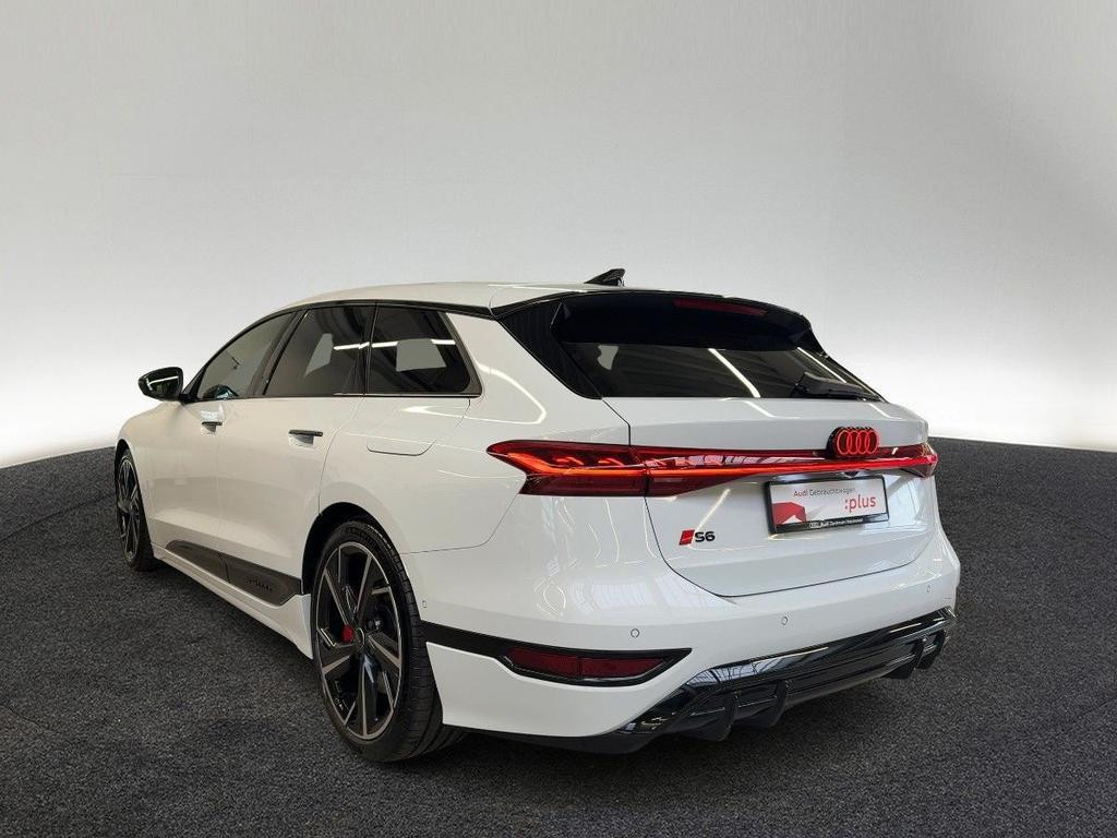 Audi S6 e-tron