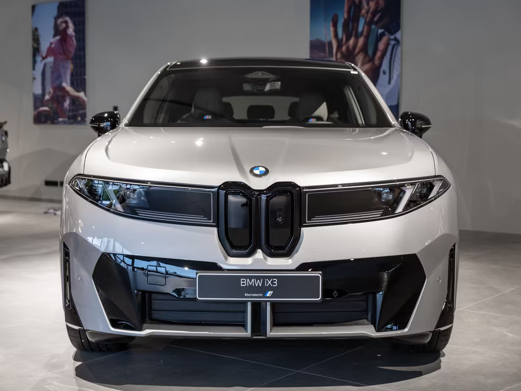 BMW iX3