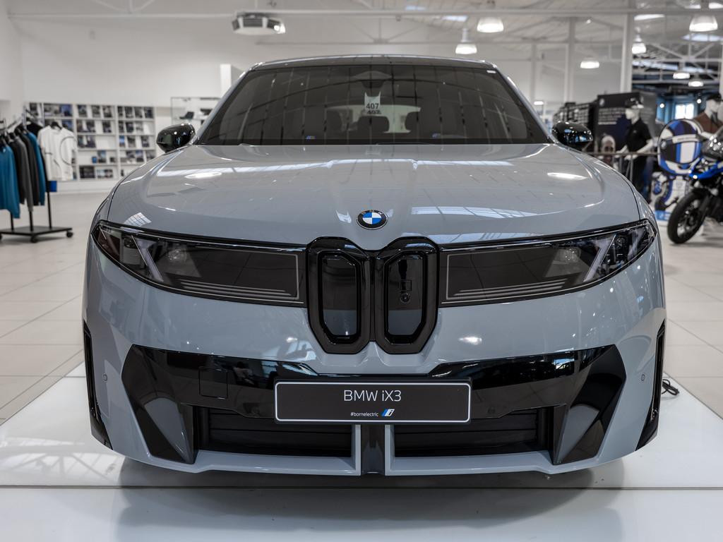 BMW iX3