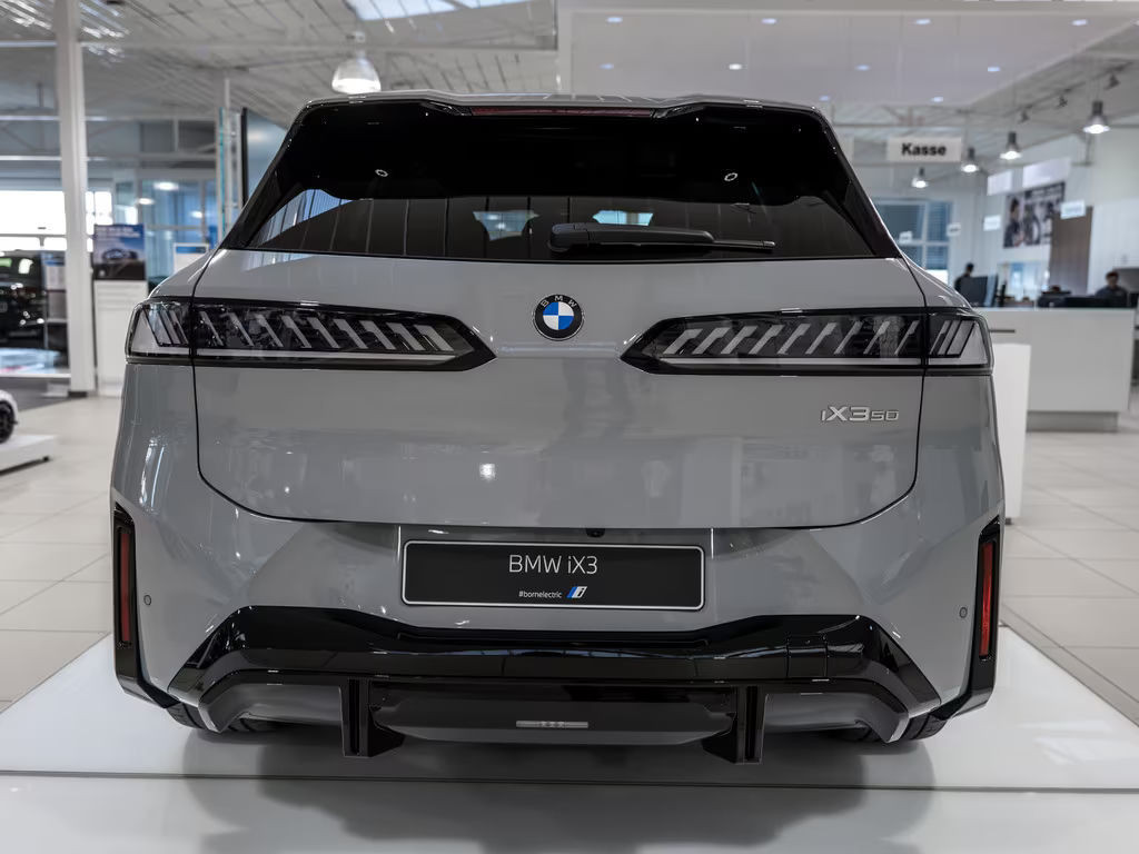 BMW iX3