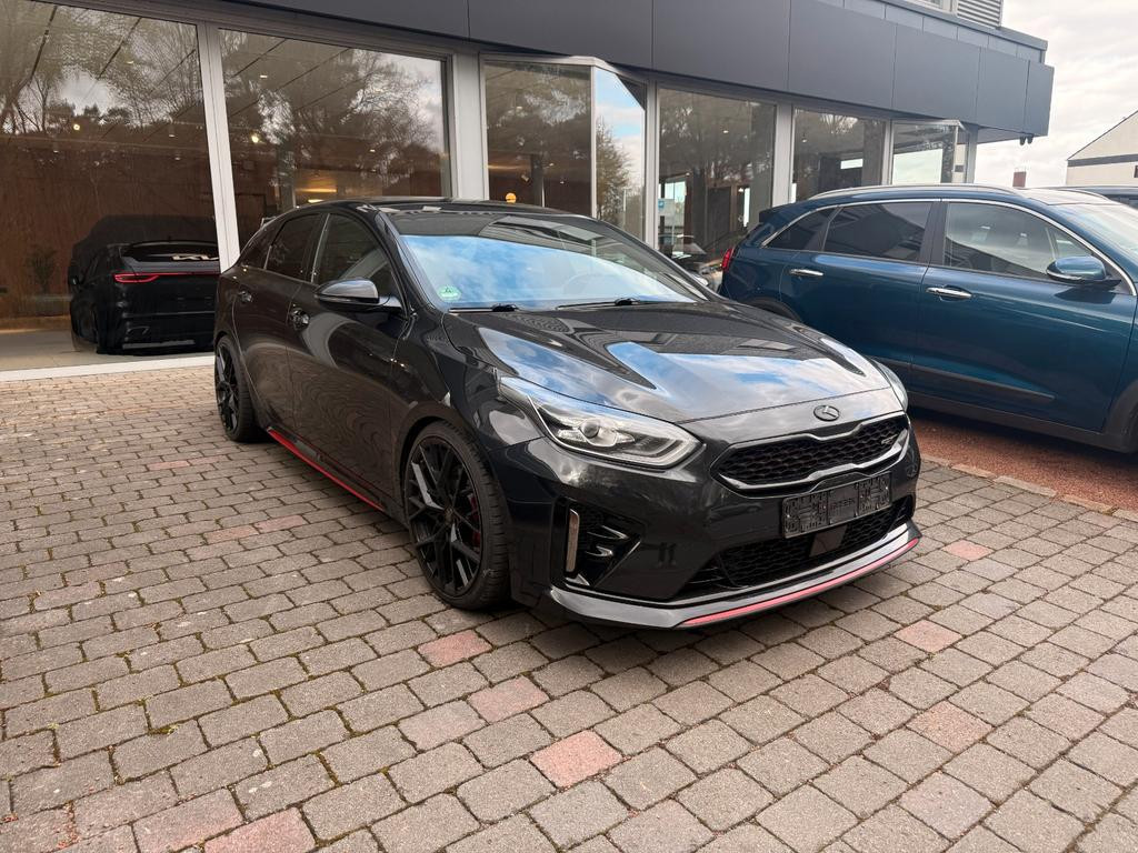 Kia ProCeed