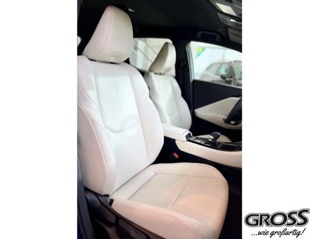 Lexus LBX