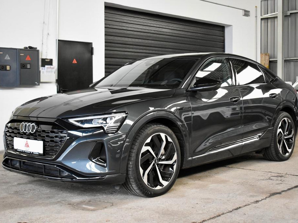 Audi Q8 e-tron