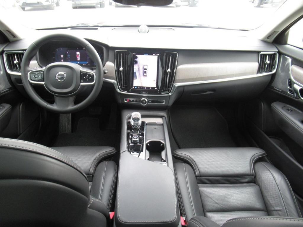 Volvo V90 Cross Country