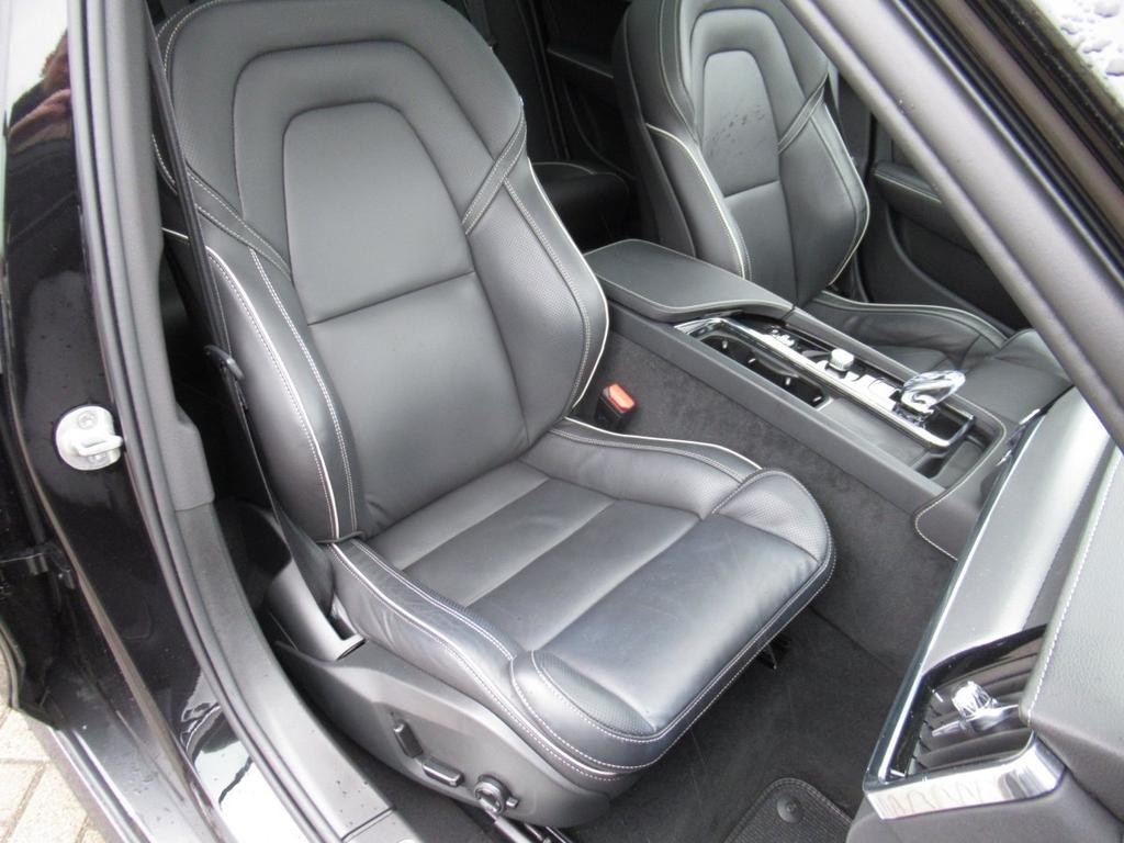 Volvo V90 Cross Country