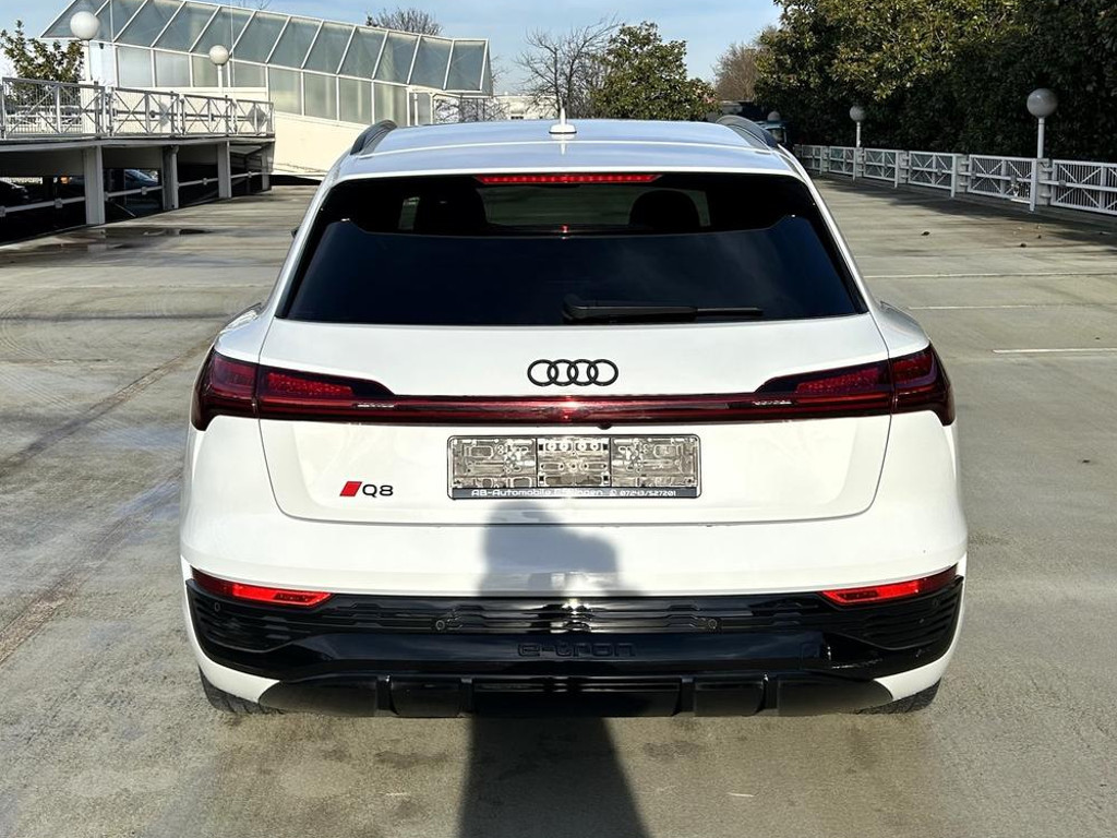 Audi Q8 e-tron