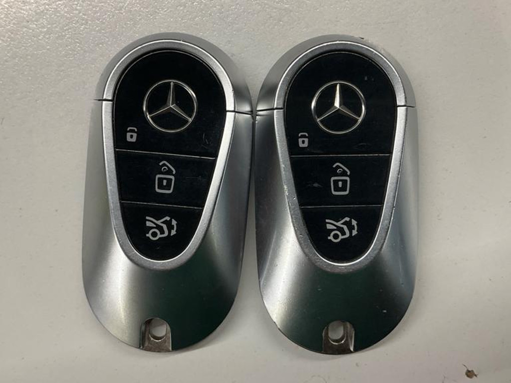 Mercedes-Benz EQS