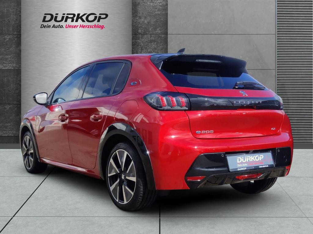 Peugeot e-208
