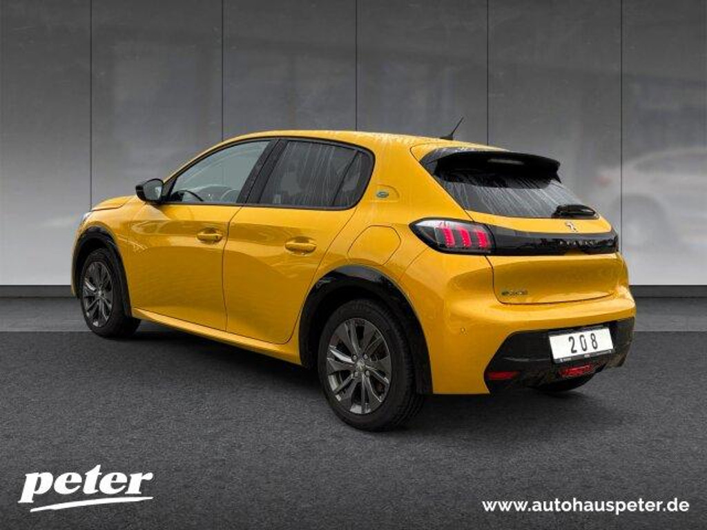 Peugeot e-208
