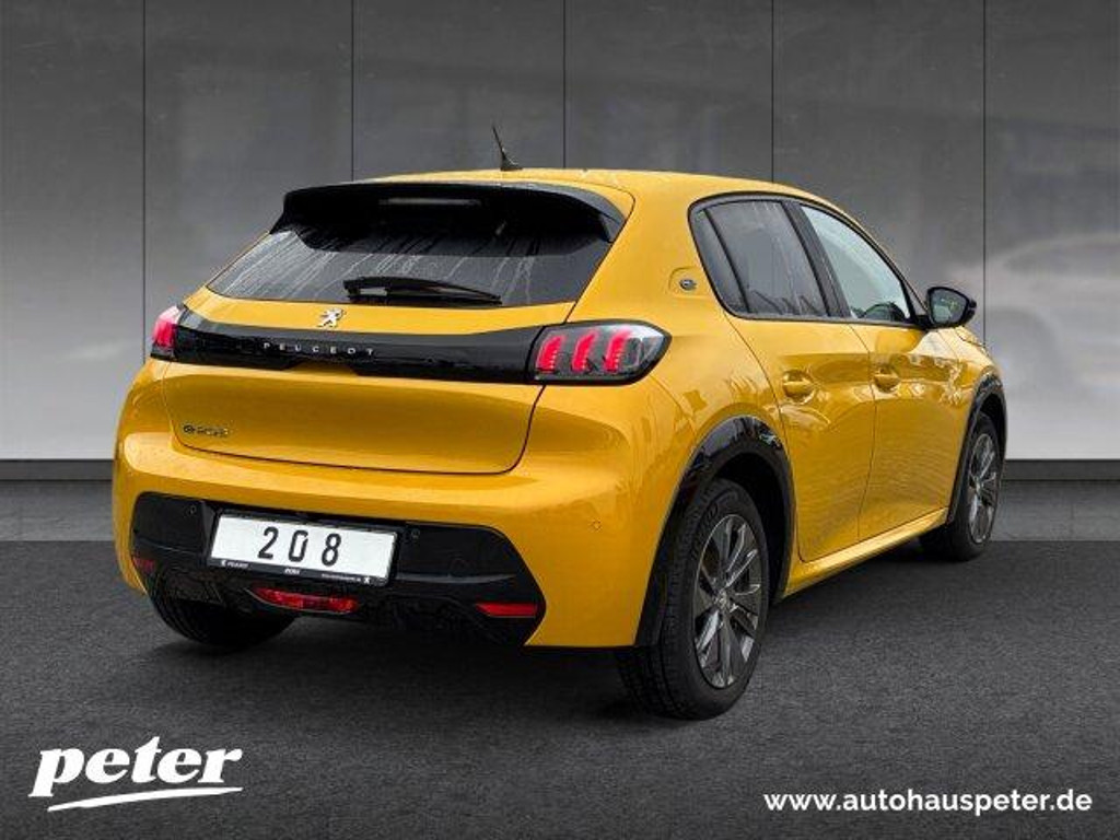 Peugeot e-208