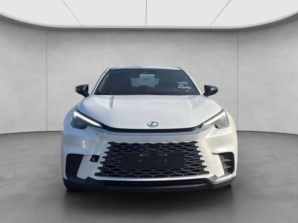 Lexus LBX