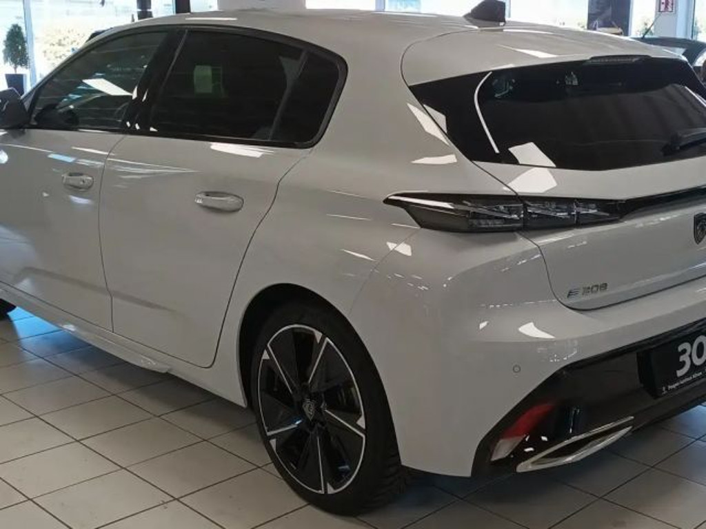 Peugeot E-308