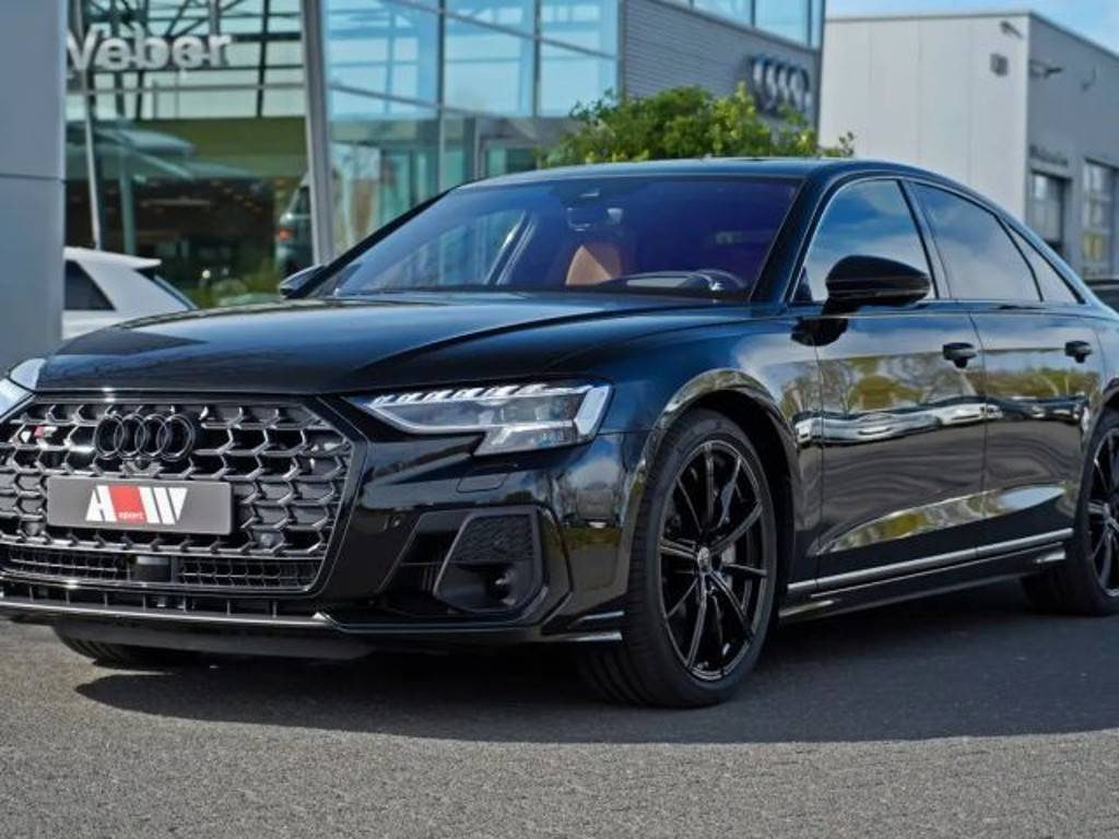 Audi S8