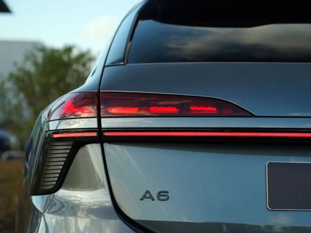 Audi A6 e-tron