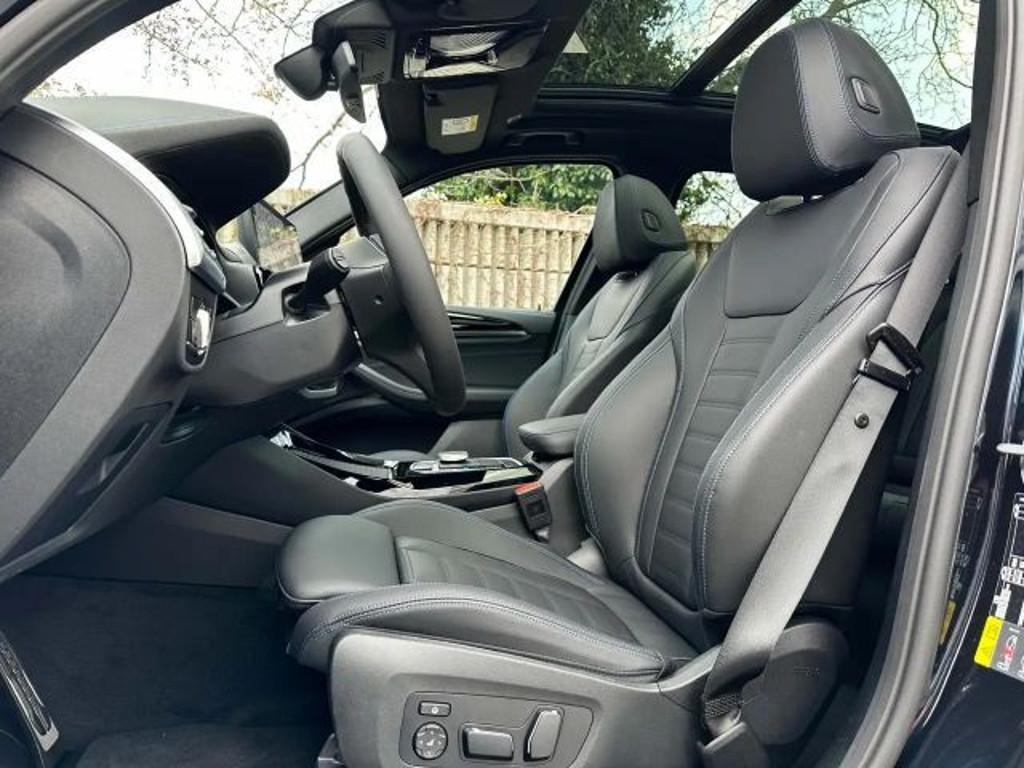 BMW iX3