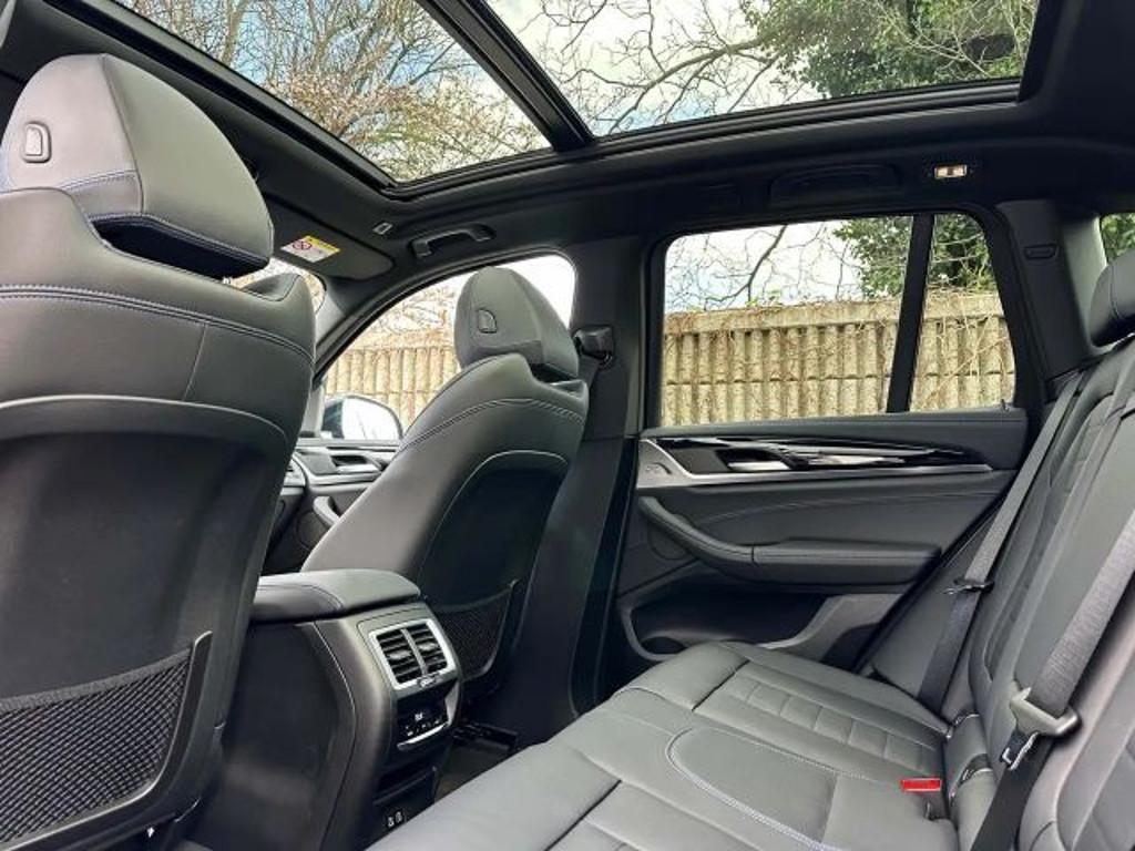 BMW iX3