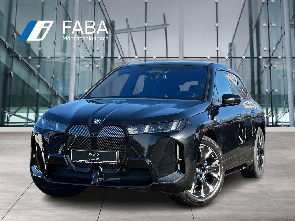 BMW iX