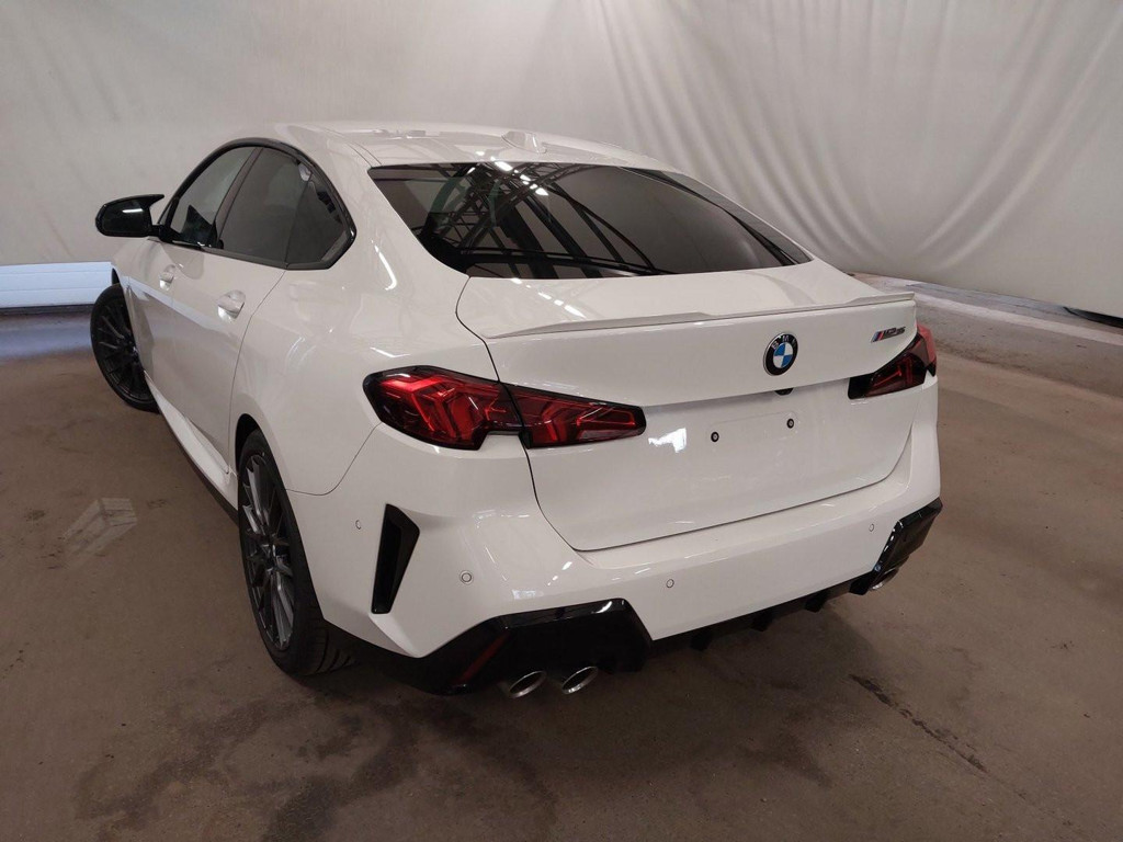 BMW M235