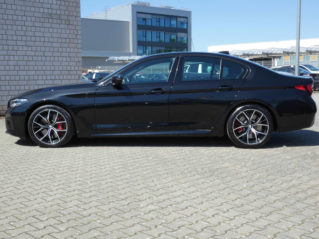 BMW M550