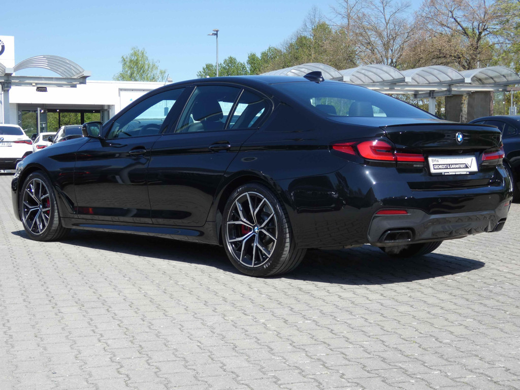 BMW M550