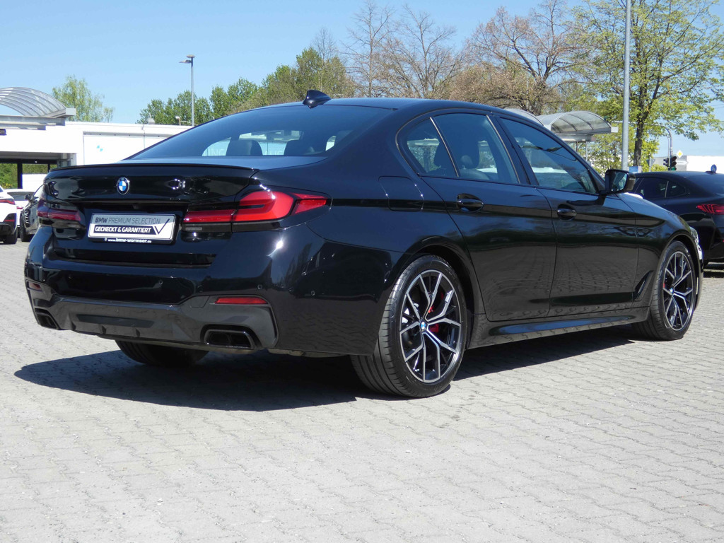 BMW M550