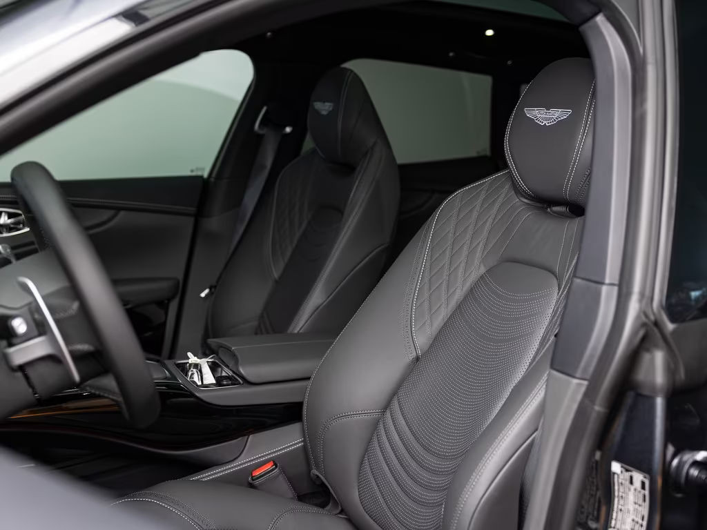 Aston Martin DBX