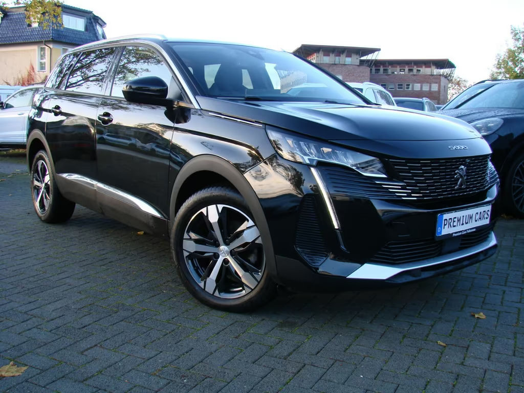 Peugeot 5008 2022 Benzine