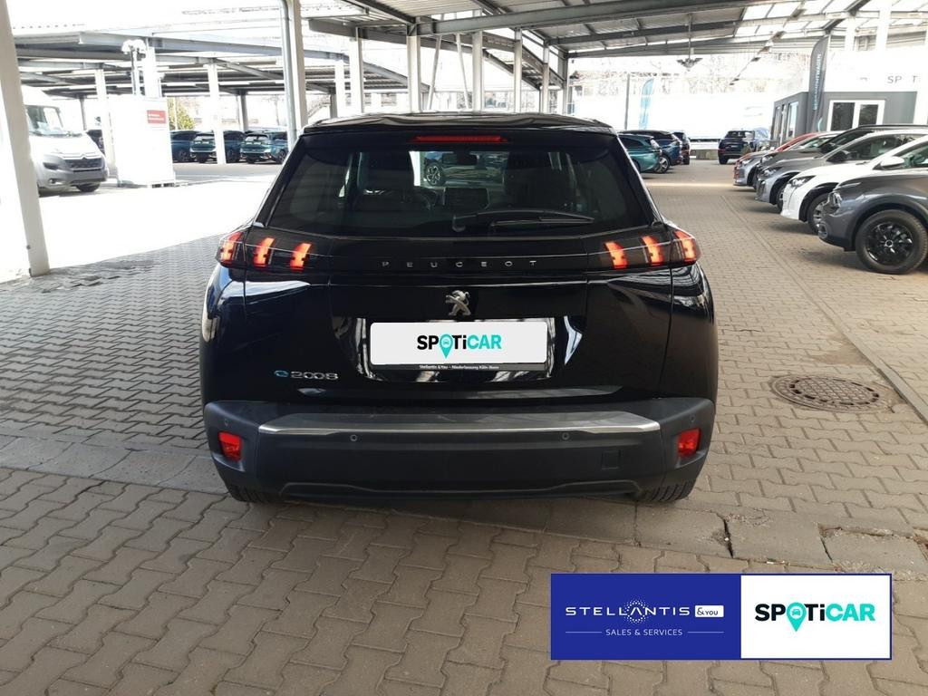 Peugeot e-2008