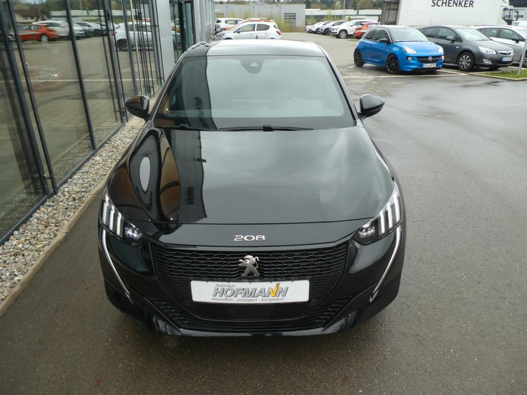 Peugeot e-208