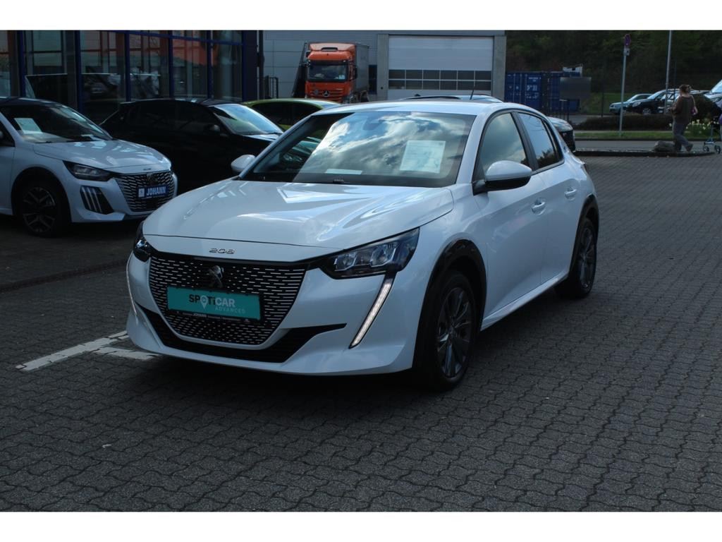 Peugeot e-208