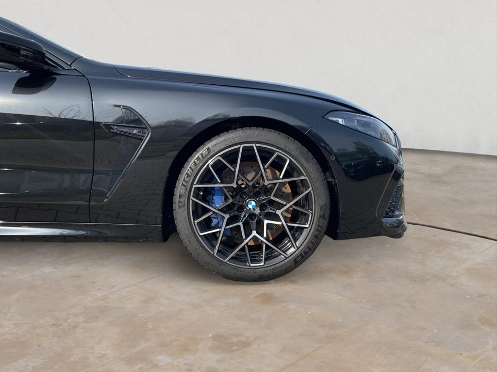 BMW M8