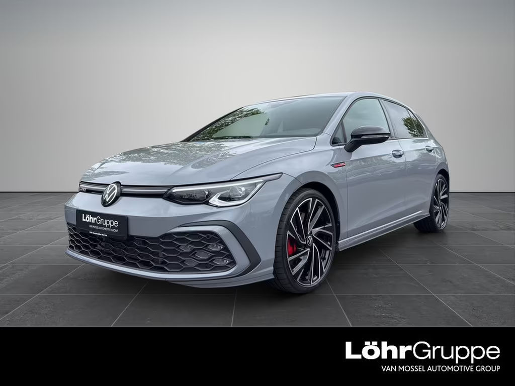 Volkswagen Golf 2023 Benzine