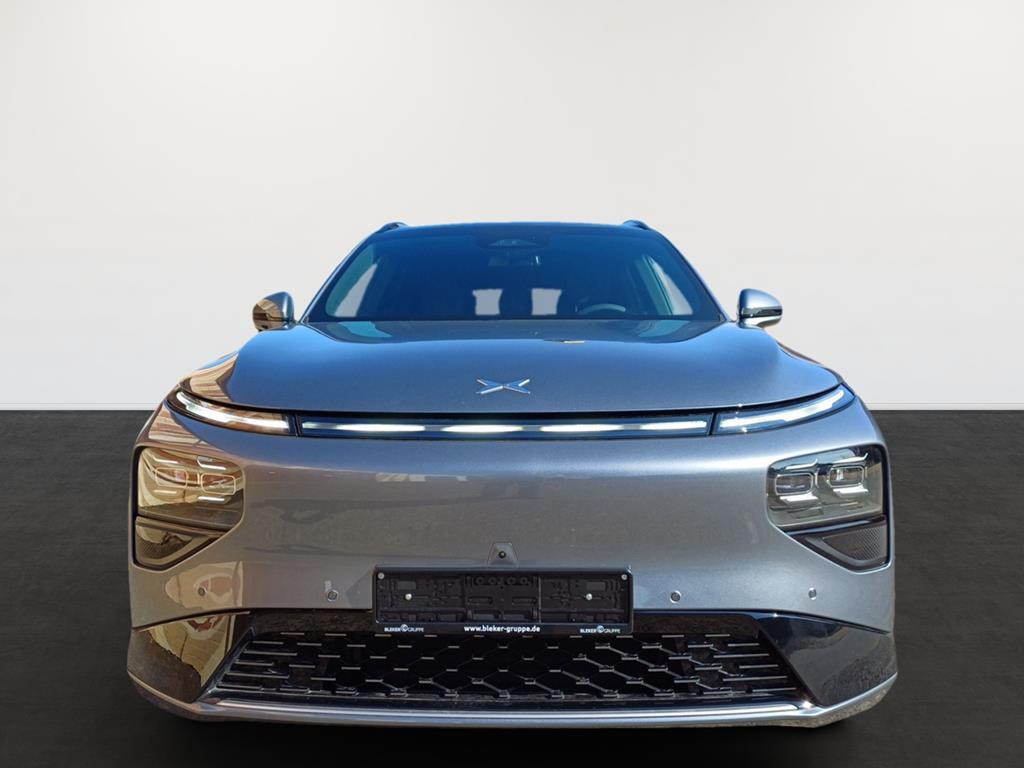 Xpeng G9