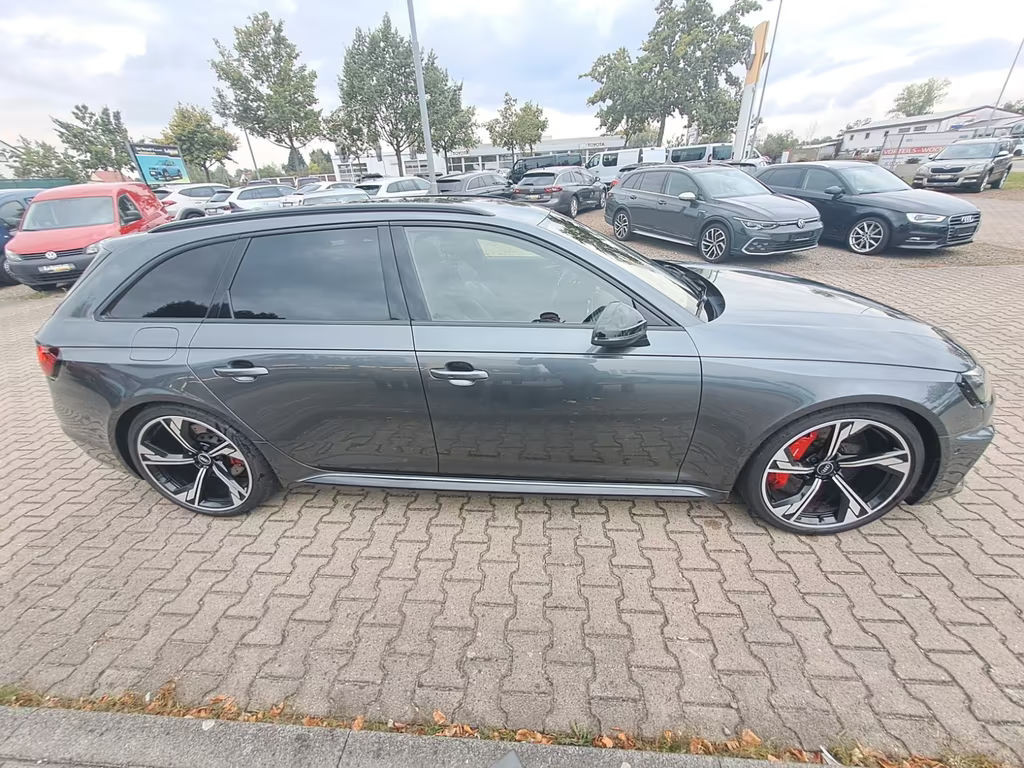 Audi RS4