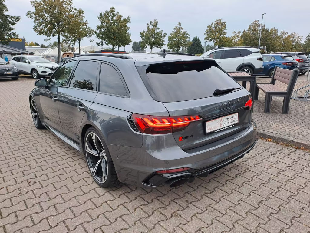 Audi RS4