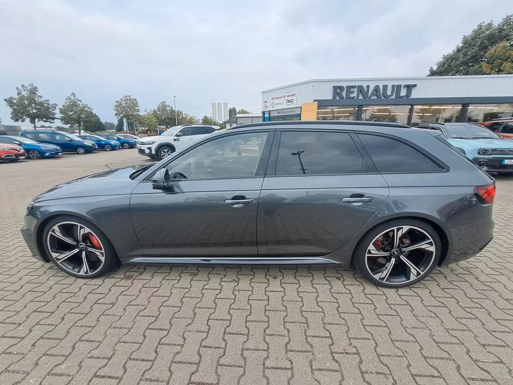 Audi RS4