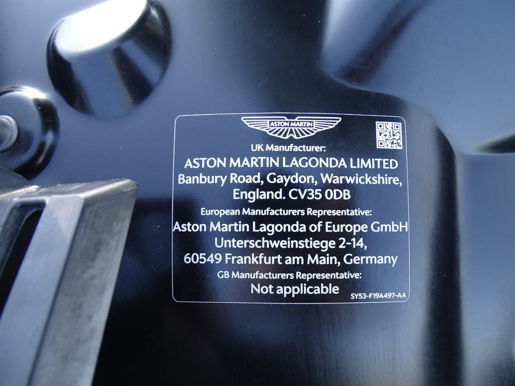 Aston Martin DB12