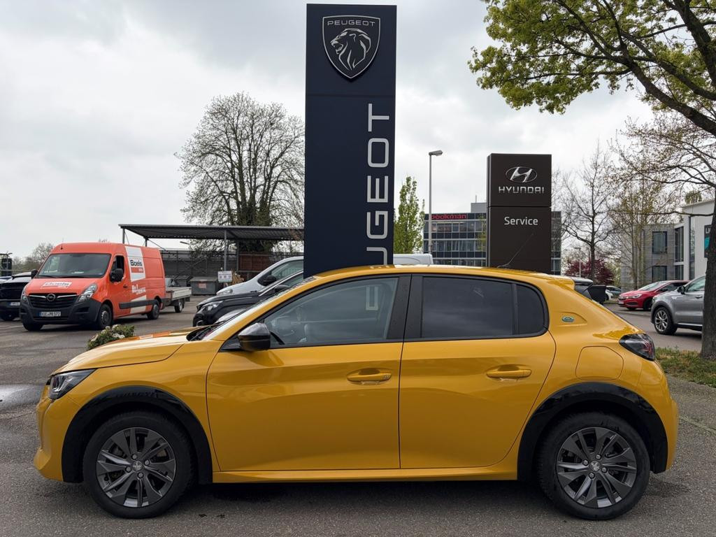 Peugeot e-208