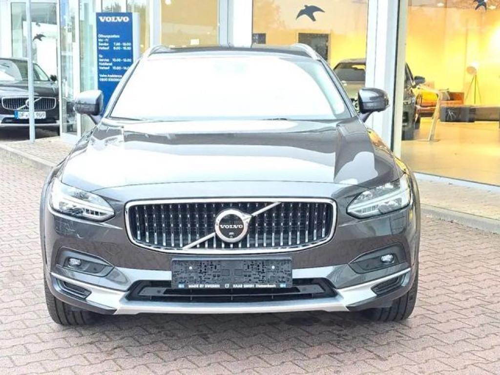 Volvo V90 Cross Country