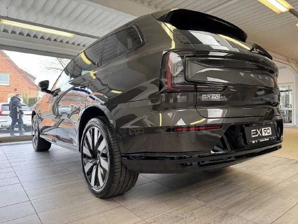 Volvo EX90