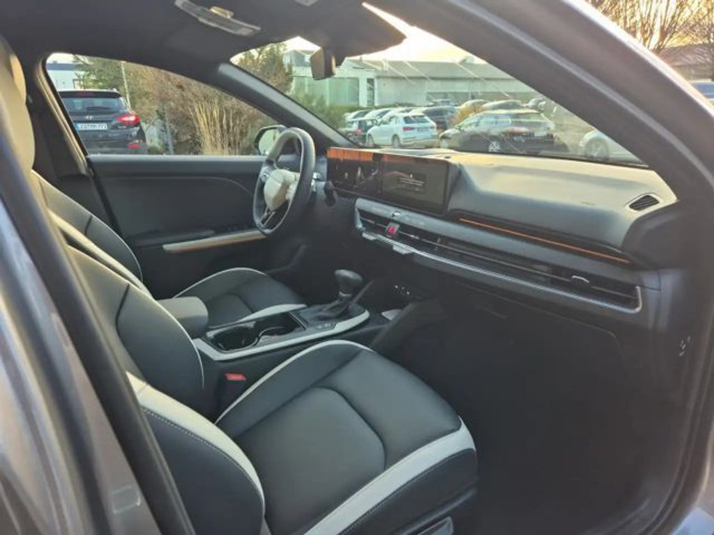 Kia K4