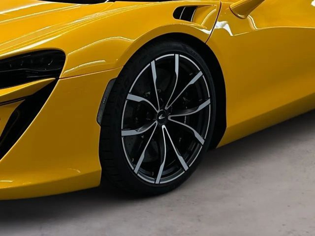 McLaren Artura