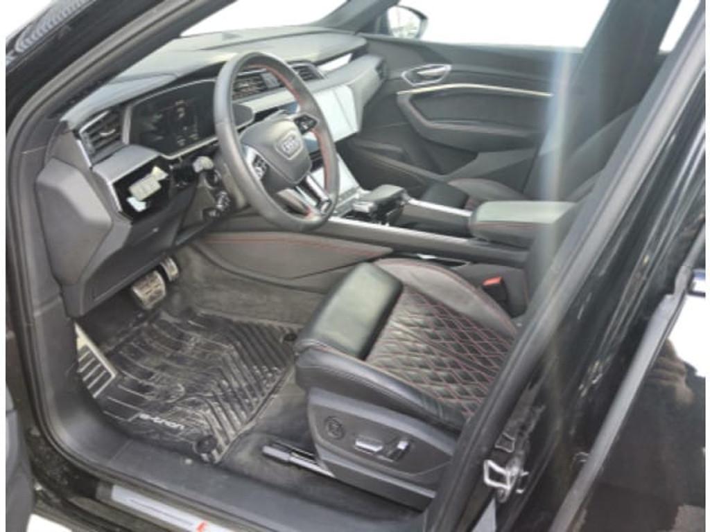 Audi Q8 e-tron