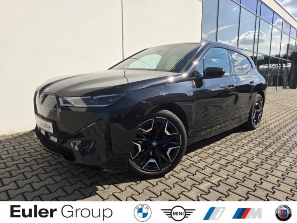 BMW iX