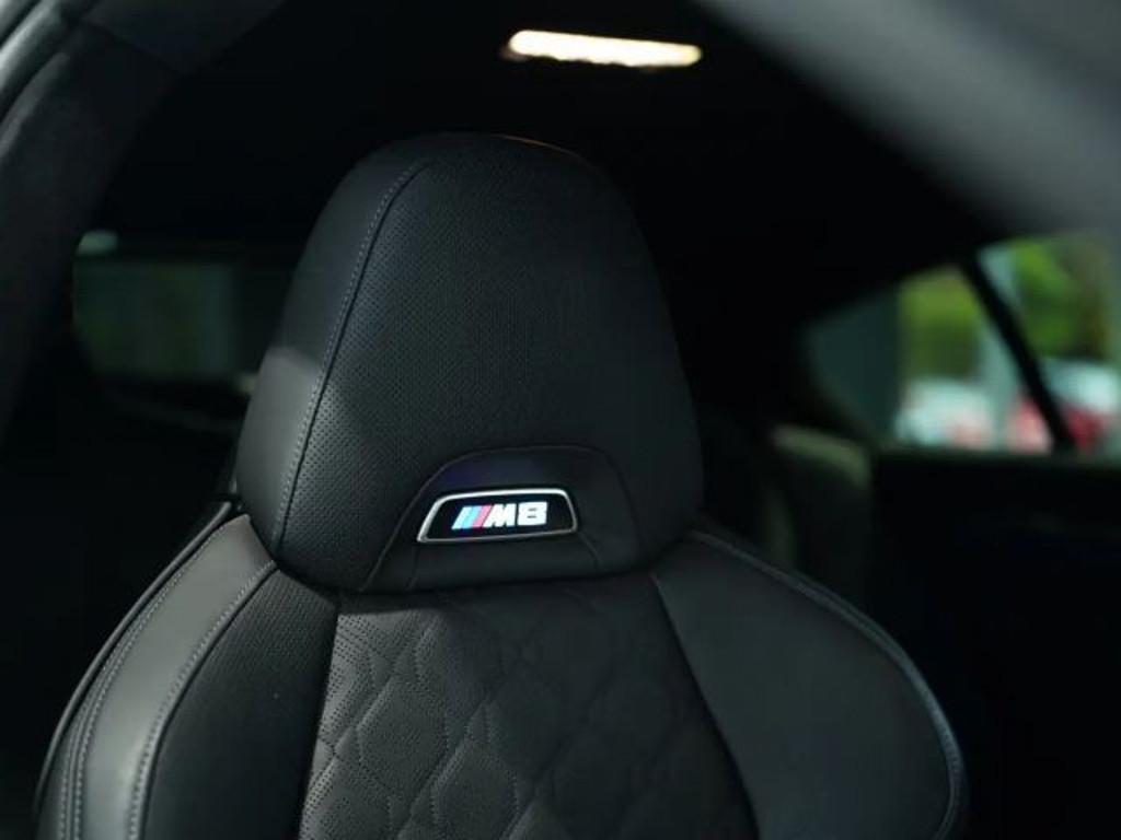 BMW M8
