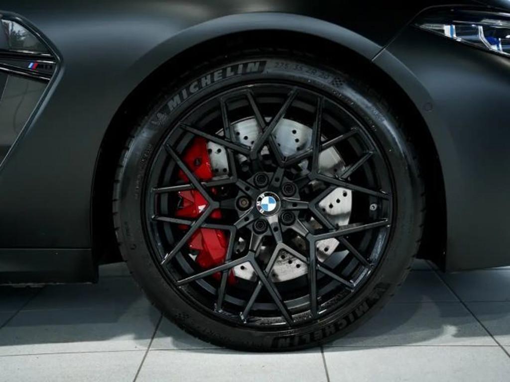 BMW M8
