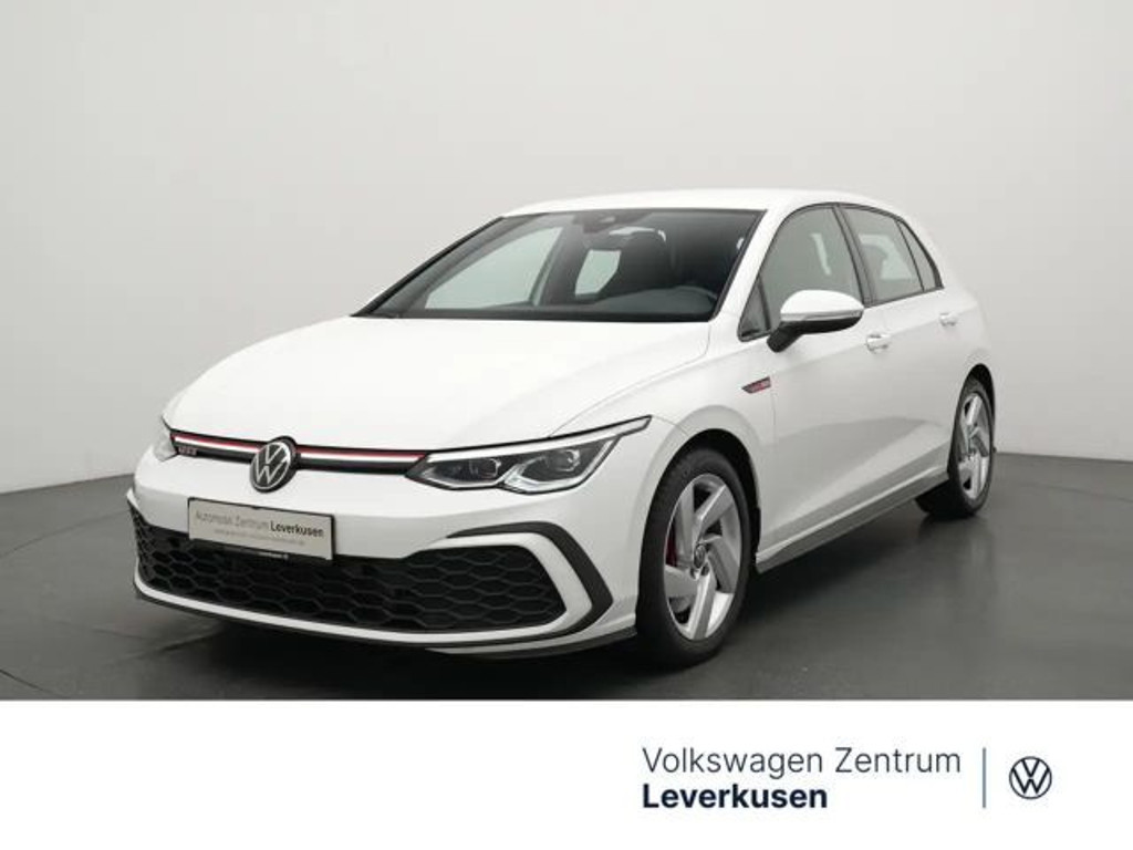 Volkswagen Golf 2023 Benzine