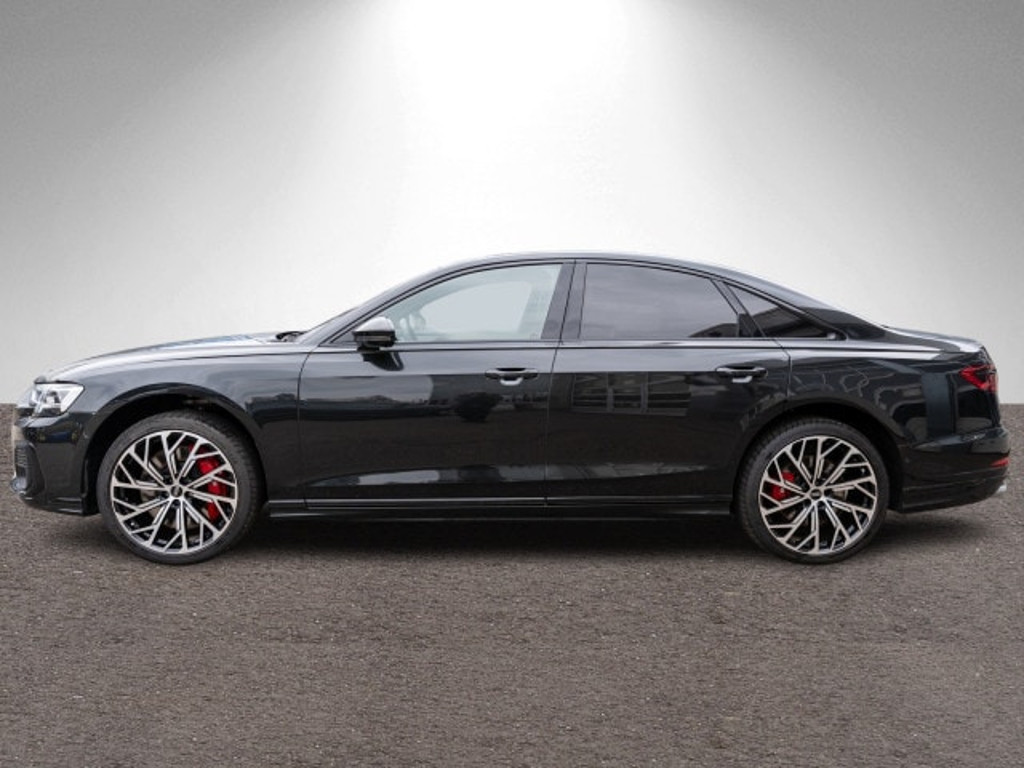 Audi S8