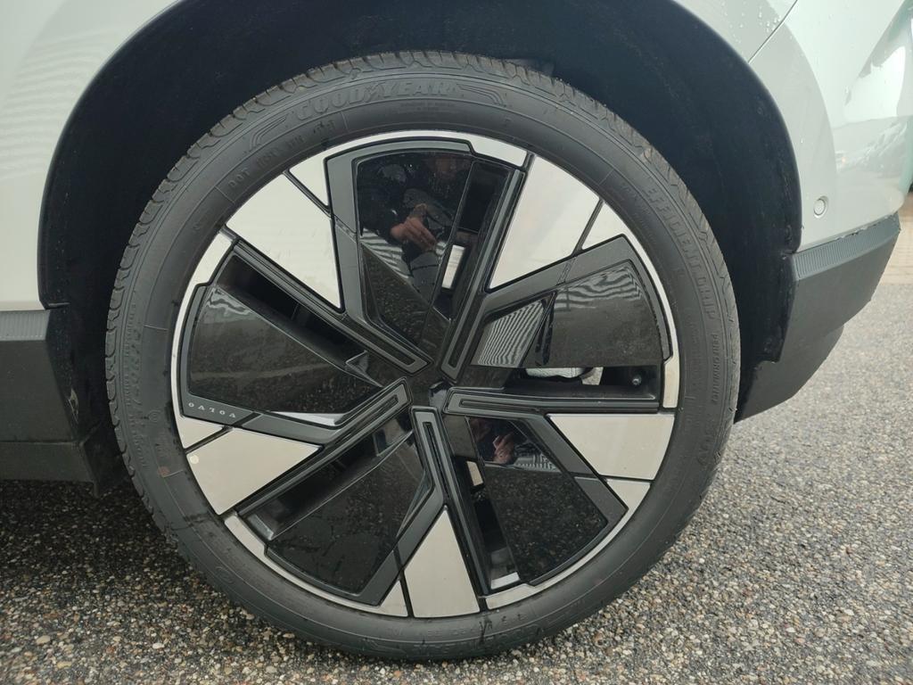 Volvo EX30