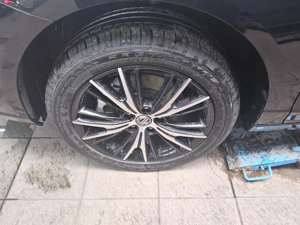MG MG5